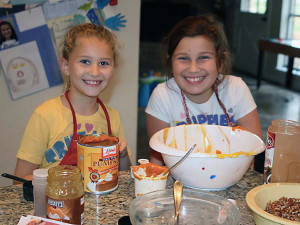 2024-11-22-Brittanys-Dream-2016-trip-gallery-1-hanna and brittany-4x